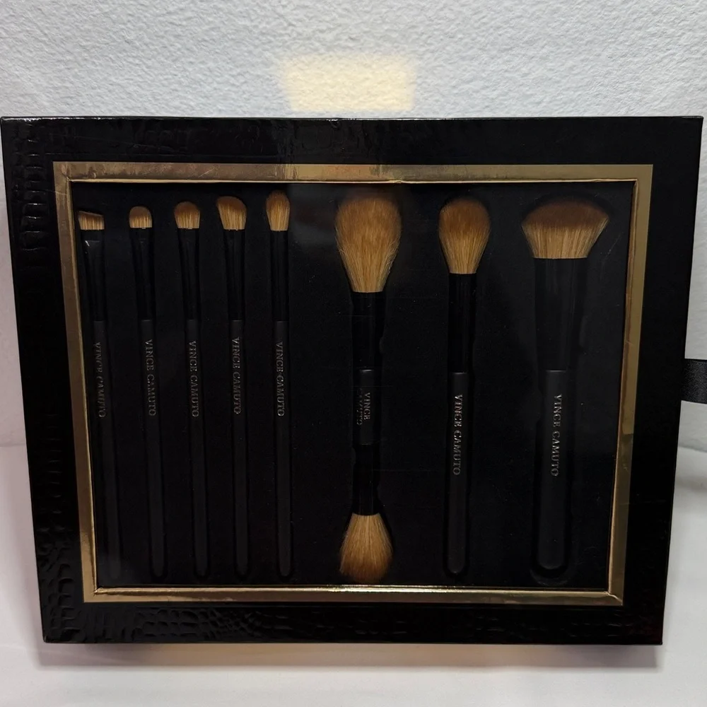 Vince Camuto Black Makeup Brush Set